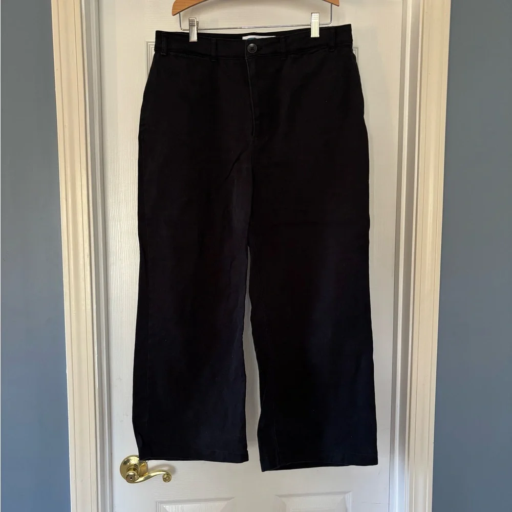 Old Navy Wide Crop Twill Black Pants - Picture 1 of 5